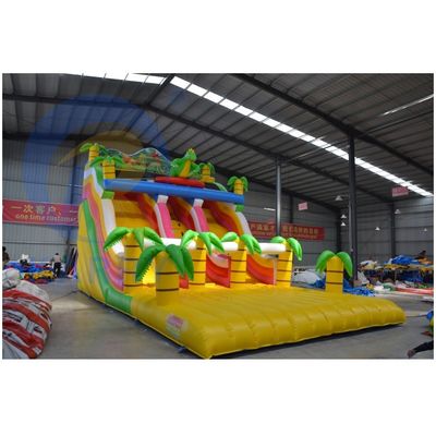 Parco giochi pubblico all'aria aperta Castello gonfiabile saltaballo con pista di scivolo extra ampia
