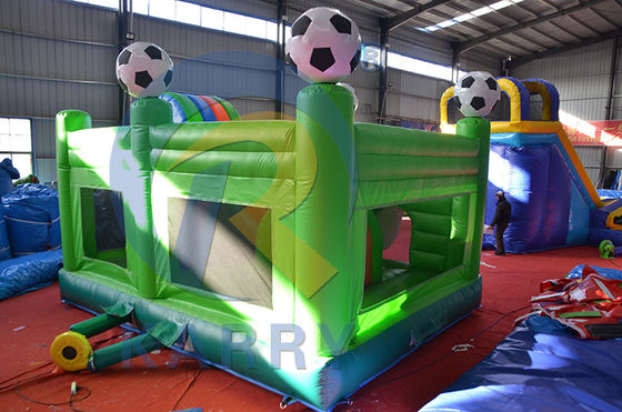 Logo personalizzato accettabile Parco di trampolino gonfiabile per parco giochi all'aria aperta