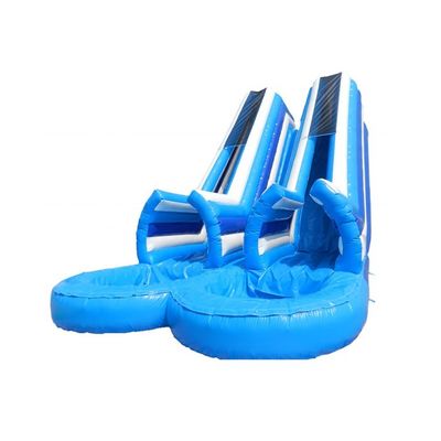 Scivolo gonfiabile ad acqua interna con grande doppia corsia e piscina combo bagnata