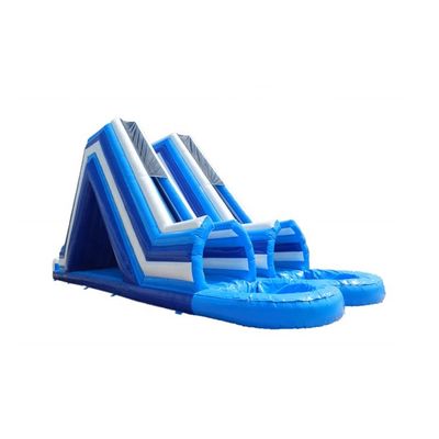 Scivolo gonfiabile ad acqua interna con grande doppia corsia e piscina combo bagnata