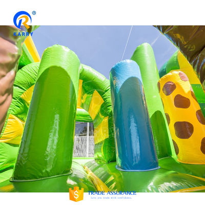 Tre scivoli di giraffa Combinazione con ostacolo Air Bounce House Commerciale gonfiabile