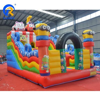 Tematica di circo Inflatabile castello a rimbalzo Combo di scivolo per saltare divertimento Capacità massima 100-500 kg
