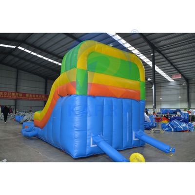 Grandi scivoli commerciali per adulti gonfiabili con piscina di capacità massima 100-500 kg