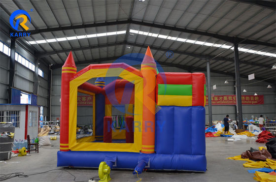 Parco giochi all'aria aperta divertimento castello gonfiabile colorato e casa rimbalzo combo con scivolo