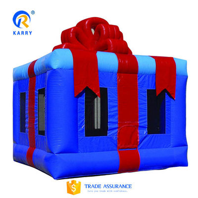 Caratteristiche PORTABLE gonfiabile Fancy Gift Box Water Jumper Bouncer Casa in vendita