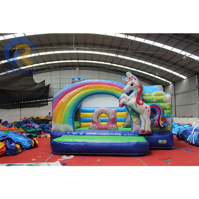 Dimensioni personalizzate 3D Rainbow Unicorn Castle Combinazione di scivolo d'acqua Perfetto per le feste