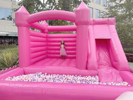 Salto da castello a sbalzo con scivolo e pozzo a palla spedizione aerea rapida