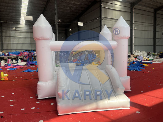 Festa di nozze Castello gonfiabile bianco a salto personalizzato con combinazione di scivolo e buttafuori