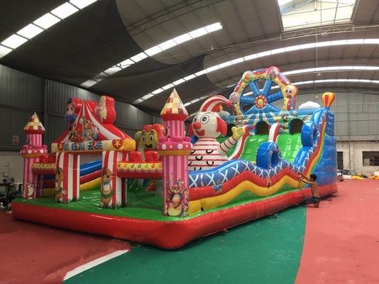 Plato PVC Materiale di telone Caratteristiche Circo Parco giochi gonfiabile Castiglione