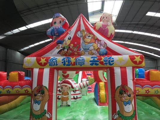 Plato PVC Materiale di telone Caratteristiche Circo Parco giochi gonfiabile Castiglione