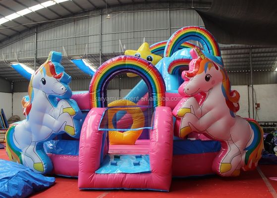 Noleggio per feste commerciali 5x5.5m Inflatabile castello gonfiabile con slide unicorno