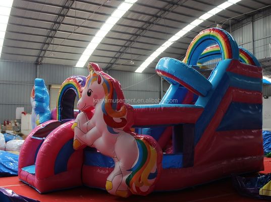 Noleggio per feste commerciali 5x5.5m Inflatabile castello gonfiabile con slide unicorno