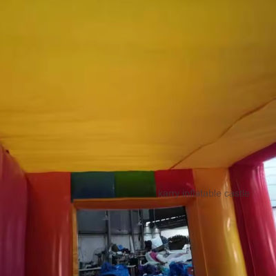 Festa imperdibile Affitto commerciale Bambini Concessione Stand con castello gonfiabile