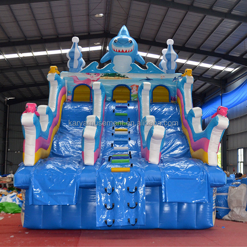 Scivoli gonfiabili per bambini a doppia corsia di design di squalo scivolo d'acqua in PVC commerciale