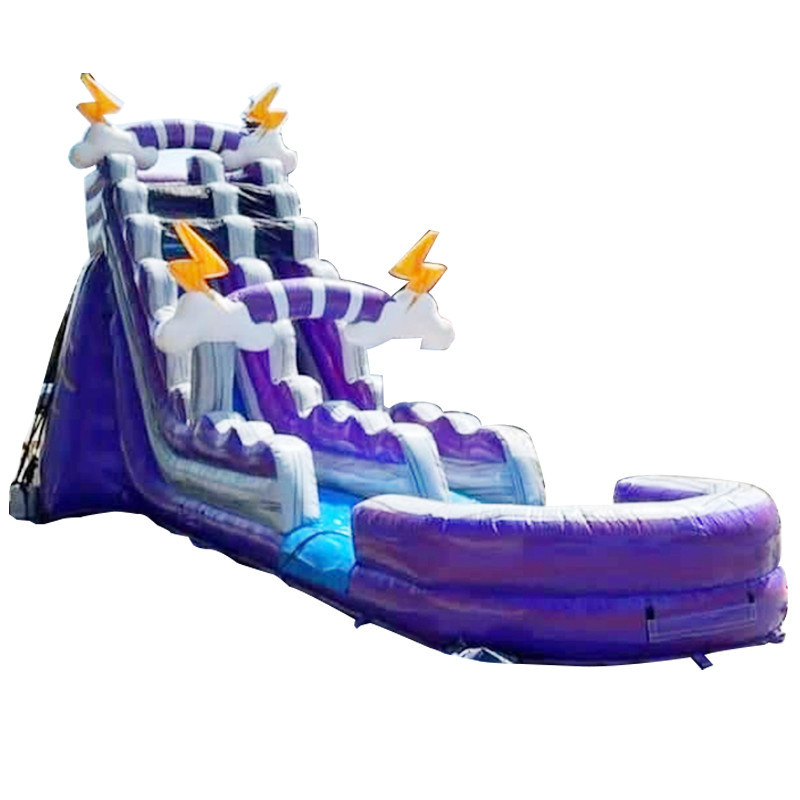 Gioco per bambini Parco acquatico gonfiabile estivo con piscina e scivolo d'acqua viola