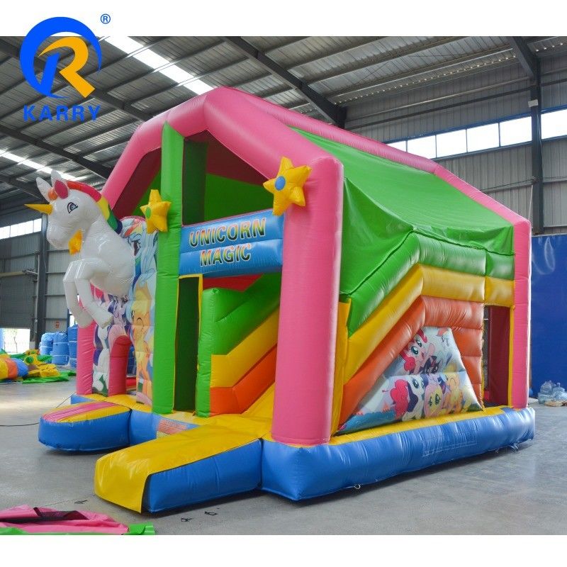 Promozione di eventi commerciali Unicorn Bouncy Castle con kit di riparazione e scivolo inclusi